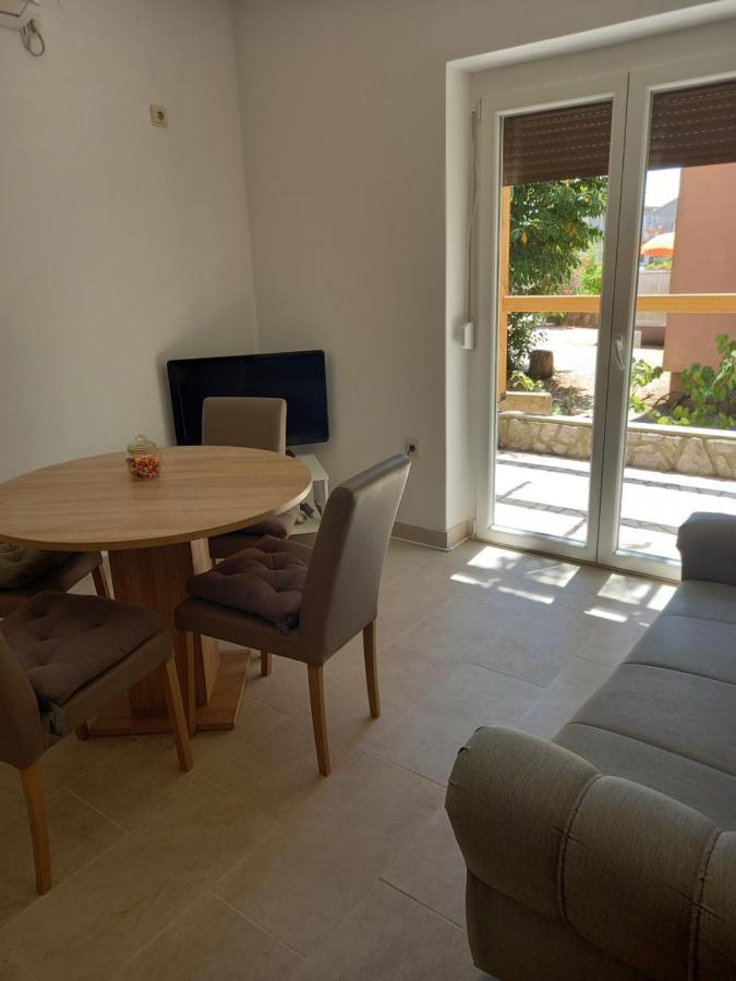 קרק Apartmani Pajalic מראה חיצוני תמונה